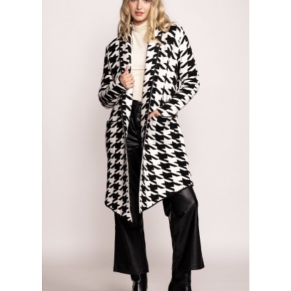 Pink Martini Sweaters - Pink Martini The Stockport A La Mode Houndstooth Cardigan